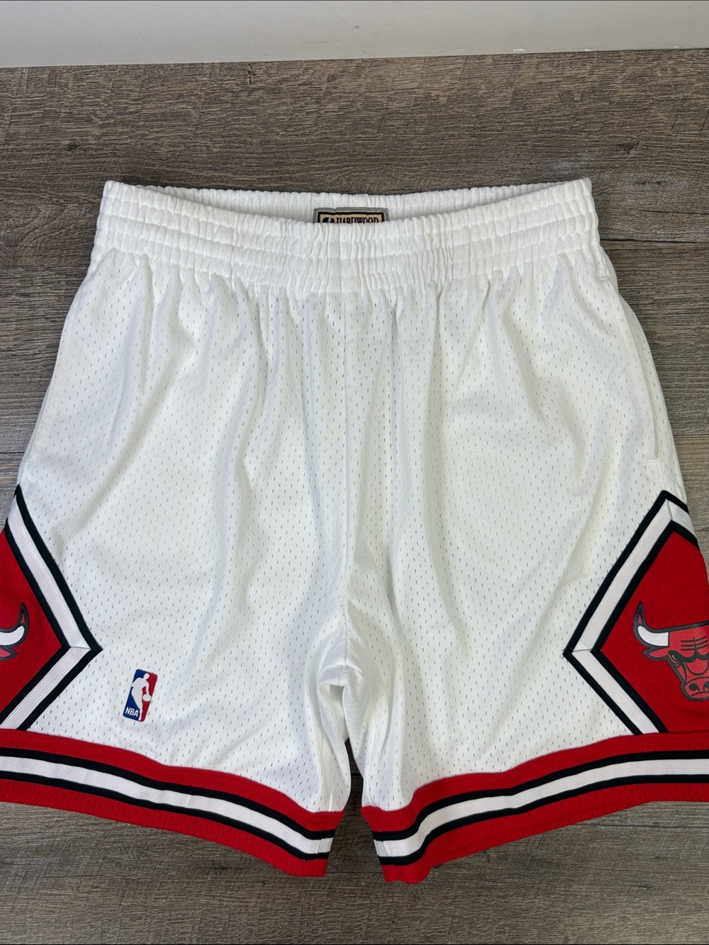 Mitchell & Ness Chicago Bulls Hardwood Classics Swingman Shorts White Size L